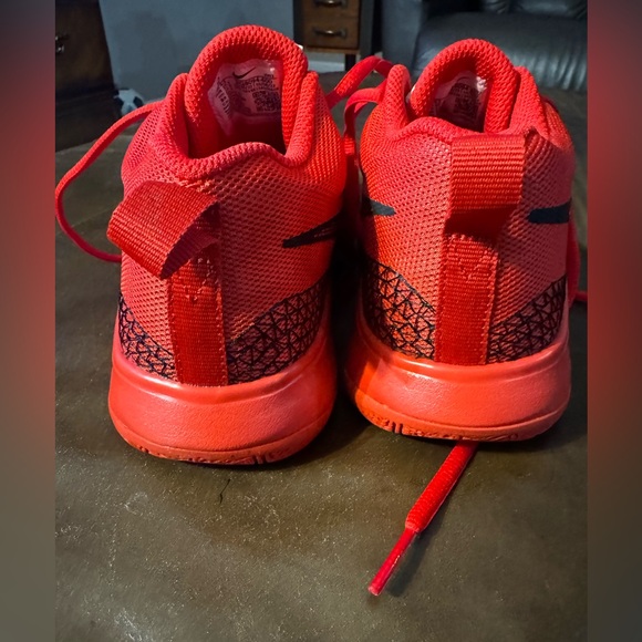 Nike Kyrie Flytrap VI 6 Red Kids size - Picture 7 of 15